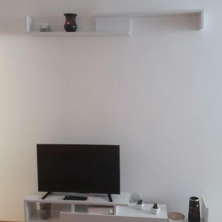 Melody Apartment Алба-Юлія Екстер'єр фото